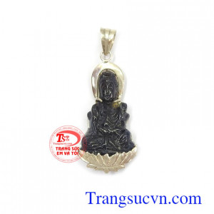 Mặt phật quan âm sapphire thiên nhiên bọc bạc 92.5 tinh xảo, sắc nét và sang trọng, phù hợp nhiều loại dây chuyền khác nhau