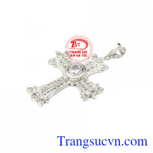 Sản phẩm thích hợp với mọi lứa tuổi, cả nam và nữ,Mặt Thánh Giá đinh Đá