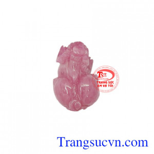 Mặt tỳ hưu ruby cao cấp là sản phẩm hiện đang được nhiều khách hàng ưu chuộng.