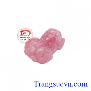 Sản phẩm có thể được dùng làm quà tặng cho người thân, bạn bè. Mặt tỳ hưu ruby chất lượng.