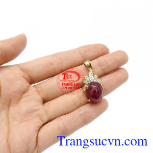 Mặt Vàng đá Quý Ruby thích hợp làm quà tặng.