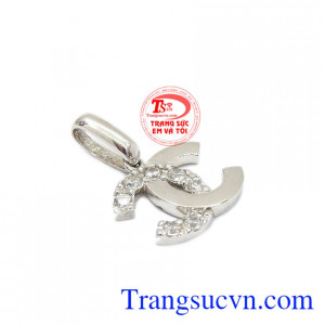 Mặt vàng trắng cho nữ phù hợp phong cách thời trang, sang trọng và đẳng cấp, là sản phẩm rất được phái đẹp ưa chuộng.