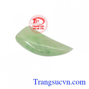 Cẩm thạch chính là những vật tinh túy và quý báu nhất của trời và đất, người dân Việt từ xưa đến nay cũng rất ưa chuộng cẩm thạch