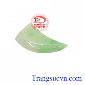 Người phương Đông nói chung quan niệm ngọc cẩm thạch có thể giúp con người cải thiện sức khỏe