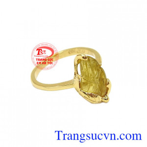 Sản phẩm mang đến cho người dùng được bình an, may mắn. Nhẫn chiếc lá tinh tế tourmalin