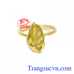 Nhẫn chiếc lá tinh tế tourmalin được thiết kế vô cùng tinh tế và sang trọng.