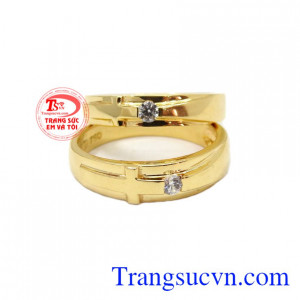 Với thiết kế hình cây thánh giá chế tác theo công nghệ cao, đường nét tinh xảo,Nhẫn cưới thánh giá 18k