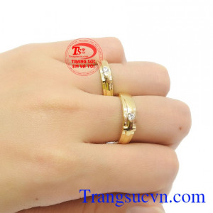 Sản phẩm phù hợp với mọi lứa tuổi,Nhẫn cưới thánh giá 18k