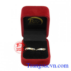Có hàng nghìn cô dâu chú rể đã chọn sản phẩm nhẫn cưới của Trang Sức Em Và Tôi cung cấp,Nhẫn cưới thủy chung