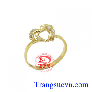 Chiếc Nhẫn Đôi tim bồ câu nhẫn nữ vàng tây,được thiết kế tinh tế