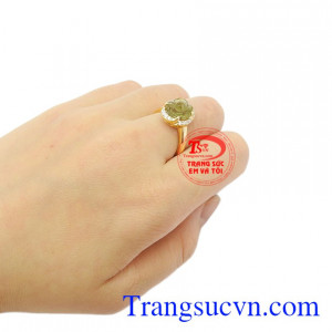 Nhẫn hoa tinh tế Tourmaline vàng 14k. 