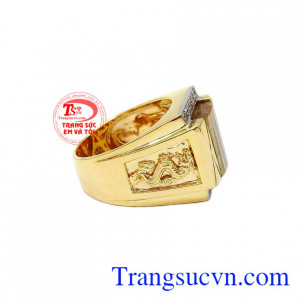 Thạch anh tóc còn có tác dụng tăng sự bình tĩnh, tránh tiểu nhân, giúp giảm căng thẳng, mang lại hạnh phúc và bình an cho người đeo