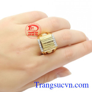 Sản phẩm thích hợp làm quà tặng cho người thân hoặc bạn bè,Nhẫn nam thạch anh tóc 14k tài lộc