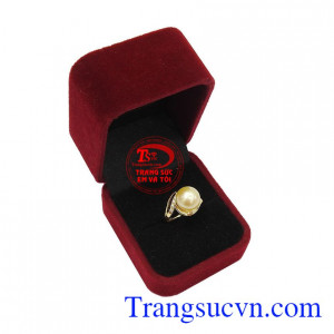 Nhẫn nữ vàng gắn đá quý  ngọc trai dành cho phái đẹp, đeo hợp thời trang và quý phái