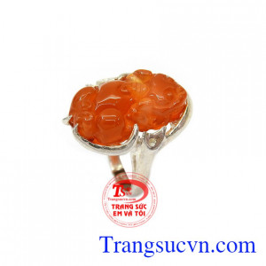 Nhẫn nữ bạc mã não đẹp thích hợp làm quà tặng