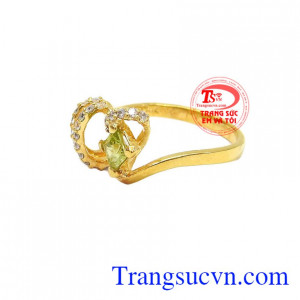 Nhẫn nữ đá peridot đẹp