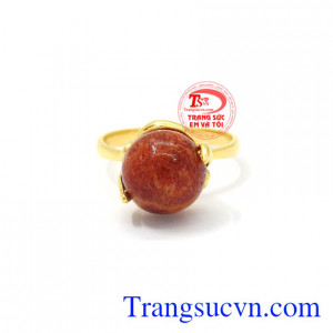 Đá san hô là một trong 7 bảo vật quý hiếm của nhà Phật. Nhẫn nữ đá san hô vàng 14k
