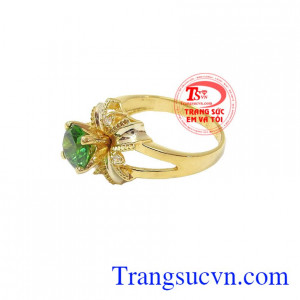 Nhẫn nữ đá xanh vàng 10k mang đến vẻ đẹp quý phái, bảo hành 6 tháng, giao hàng nhanh trên toàn quốc