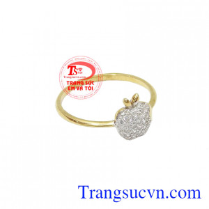 Nhẫn Nữ Vàng thể hiện sự qua tâm và yêu thương, quan tâm sâu sắc tới người thân