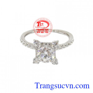 Nhẫn nữ làm quà tặng tình yêu, thể hiện sự trân trọng yêu thương