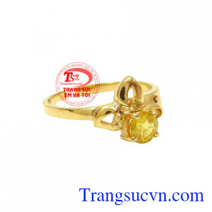 Nhẫn nữ vàng đá saphira thiên nhiên