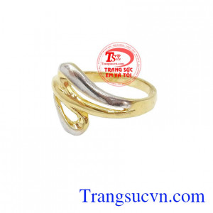 Nhẫn nữ vàng hai màu mang đến vẻ đẹp cho phái nữ
