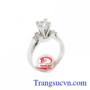 Nhẫn nữ vàng trắng yêu thương là sản phẩm được thiết kế tinh tế, thời trang, kiểu dáng sang trọng