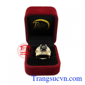 Nhẫn nam sapphir được bảo hành uy tín, giao hàng toàn quốc. Nhẫn sapphir thiên nhiên thời trang.