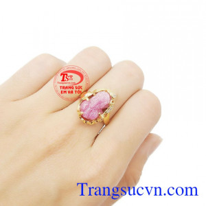 Chiếc Nhẫn tỳ hưu ruby đẹp Nhẫn tỳ hưu ruby vàng 18k mang lại may mắn và hộ mệnh