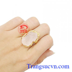 Nhẫn tỳ hưu thạch anh hồng