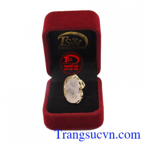 Nhẫn tỳ hưu thạch anh hồng