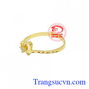 Trái tim vàng nhẫn