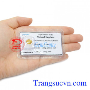 Viên Sapphire ép vỉ thiên nhiên theo phong thủy hợp với những người mệnh Kim, Thổ.