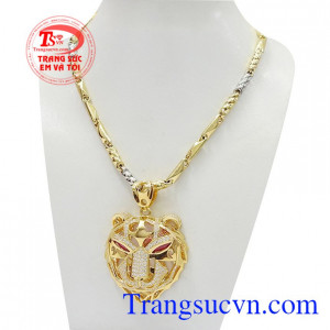 Bộ mặt dây hổ mạnh mẽ tôn lên vẻ cá tính và thời thượng,Bộ mặt dây hổ mạnh mẽ