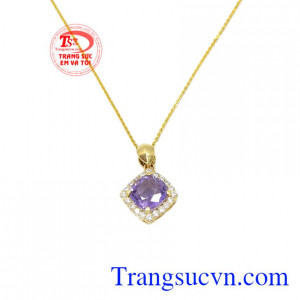 Bộ mặt dây nữ thạch anh tím có giấy kiểm định đá quý uy tín.