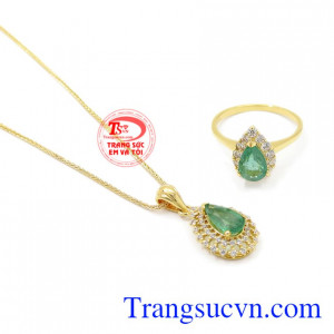 Bộ trang sức Emerald thiên nhiên đẹp.