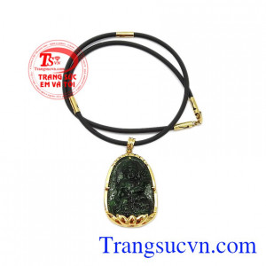 Trang sức phong thủy mang lại sự bình an và may mắn cho người dùng. Bộ trang sức phật jadeite tuổi thìn-tuổi tỵ