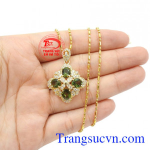 Sản phẩm thích hợp làm quà tặng cho người thân hoặc bạn bè,Bộ trang sức Sapphire vàng 14k