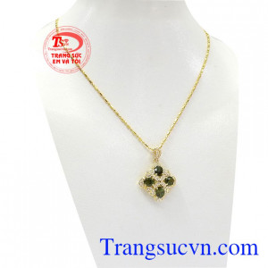 Sản phẩm là biểu tượng cho tình yêu bền vững, thịnh vượng và giàu có,Bộ trang sức Sapphire vàng 14k