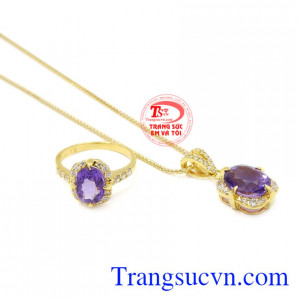 Trang sức Em và Tôi nhận đặt hàng theo yêu cầu, sở thích của mỗi người. Bộ trang sức vàng thạch anh tím đẹp
