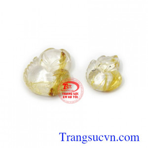 Cặp hồ ly thạch anh tóc may mắn màu sắc tươi sáng, kiểu dáng tinh xảo, là dòng sản phẩm rất được mọi người ưa chuộng từ xưa đến nay