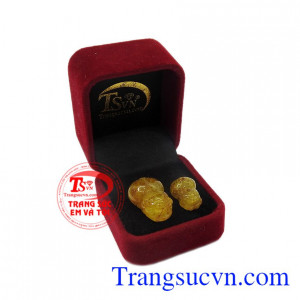 Sản phẩm mang lại sự may mắn và tài lộc cho người dùng. Cặp tỳ hưu thạch anh tóc đẹp.