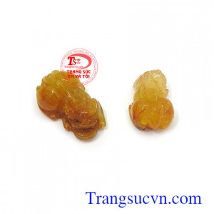 Cặp tỳ hưu thạch anh tóc thành công, trong phong thủy, linh vật Tỳ Hưu mang ý nghĩa lớn lao, có tác dụng xua đuổi tà khí và mang lại sự may mắn, tài lộc và bình an cho con người