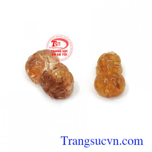 Cặp tỳ hưu thạch anh tóc vàng tài lộc phù hợp làm trang sức như mặt dây, nhẫn đeo sang trọng và phong thủy