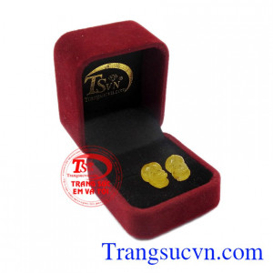 Tỳ hưu mang lại tài lộc và thịnh vượng cho người dùng. Cặp tỳ hưu thạch anh tóc vàng.