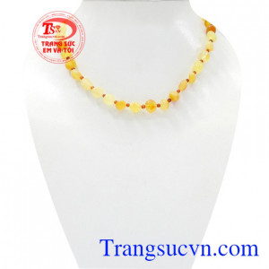 Chuỗi đeo cổ hổ phách trẻ em có khả năng chống viêm, giảm đau trong quá trình mọc răng khổ sở.