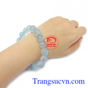Chuỗi tay Aquamarine 12 ly là món quà ý nghĩa tặng cho người thương vào những dịp đặc biệt.