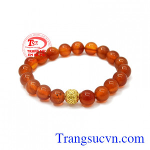 Chuỗi tay mã não kim tiền được chế tác từ đá mã não thiên nhiên và kết hợp với vàng 24k.