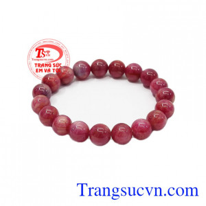 Ruby được biết đến với màu sắc đỏ tím đặc trưng giúp mang lại cho người dùng sự may mắn,Chuỗi tay Ruby 10 ly