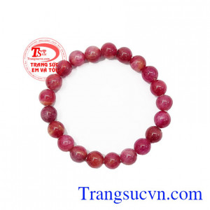 Sản phẩm hợp phong thủy đem lại nhiều may mắn, sức khỏe cho chủ nhân,Chuỗi tay Ruby 8 ly